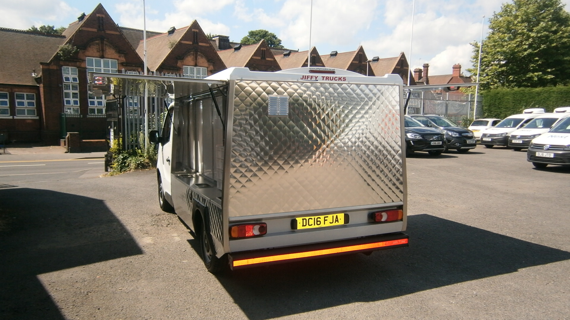 Jiffy Bistro Van